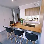 Apartman Frida - 2pok Z Basenem Blisko Morza , Sauna Parking Netflix *