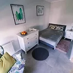 Frida - 2pok Z Basenem Blisko Morza , Sauna Parking Netflix Kołobrzeg